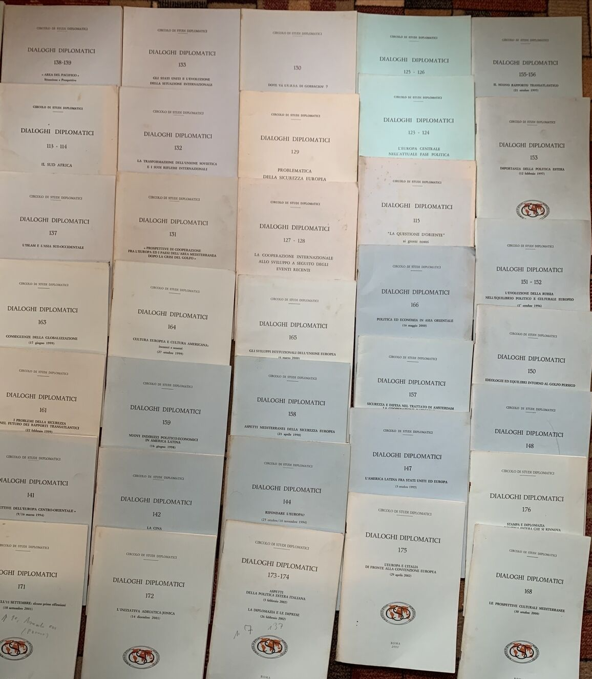 DIALOGHI DIPLOMATICI - circolo di studi diplomatici  - 52 volumi #