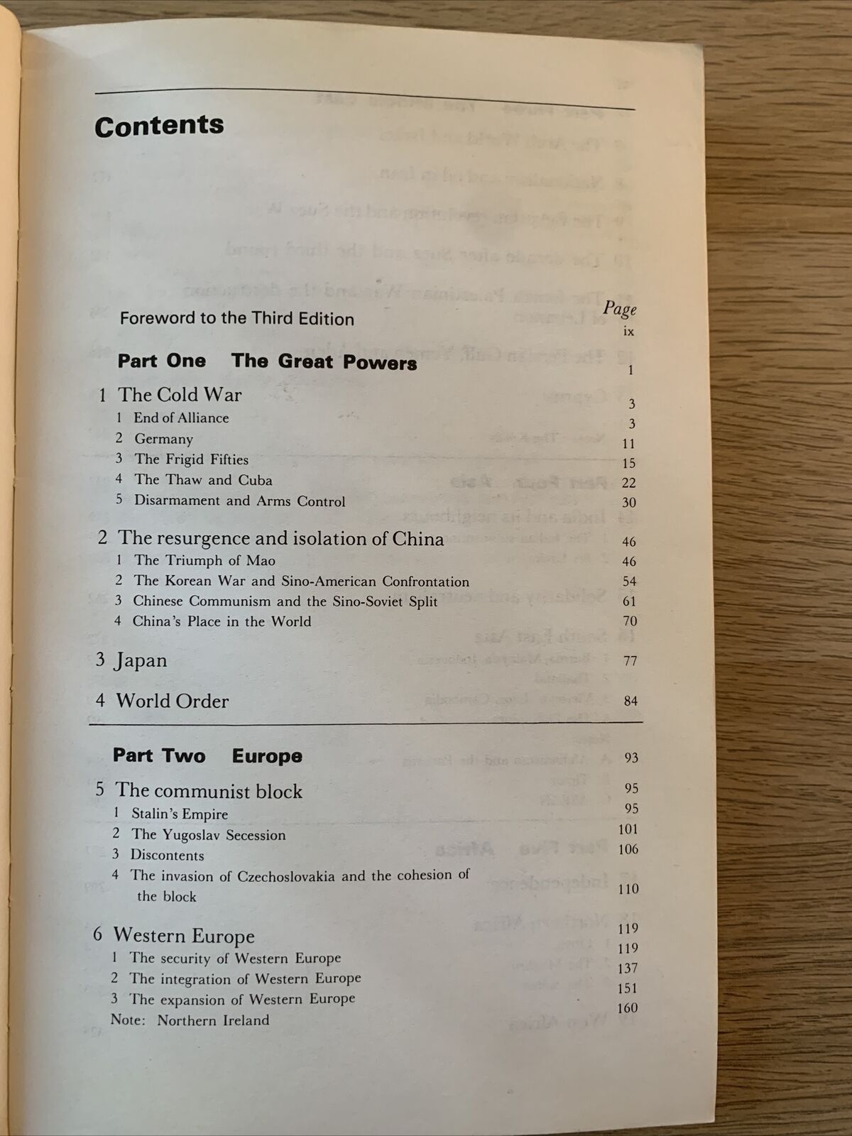 WORLD POLITICS SINCE 1945 - PETER CALVOCORESSI 1977 #