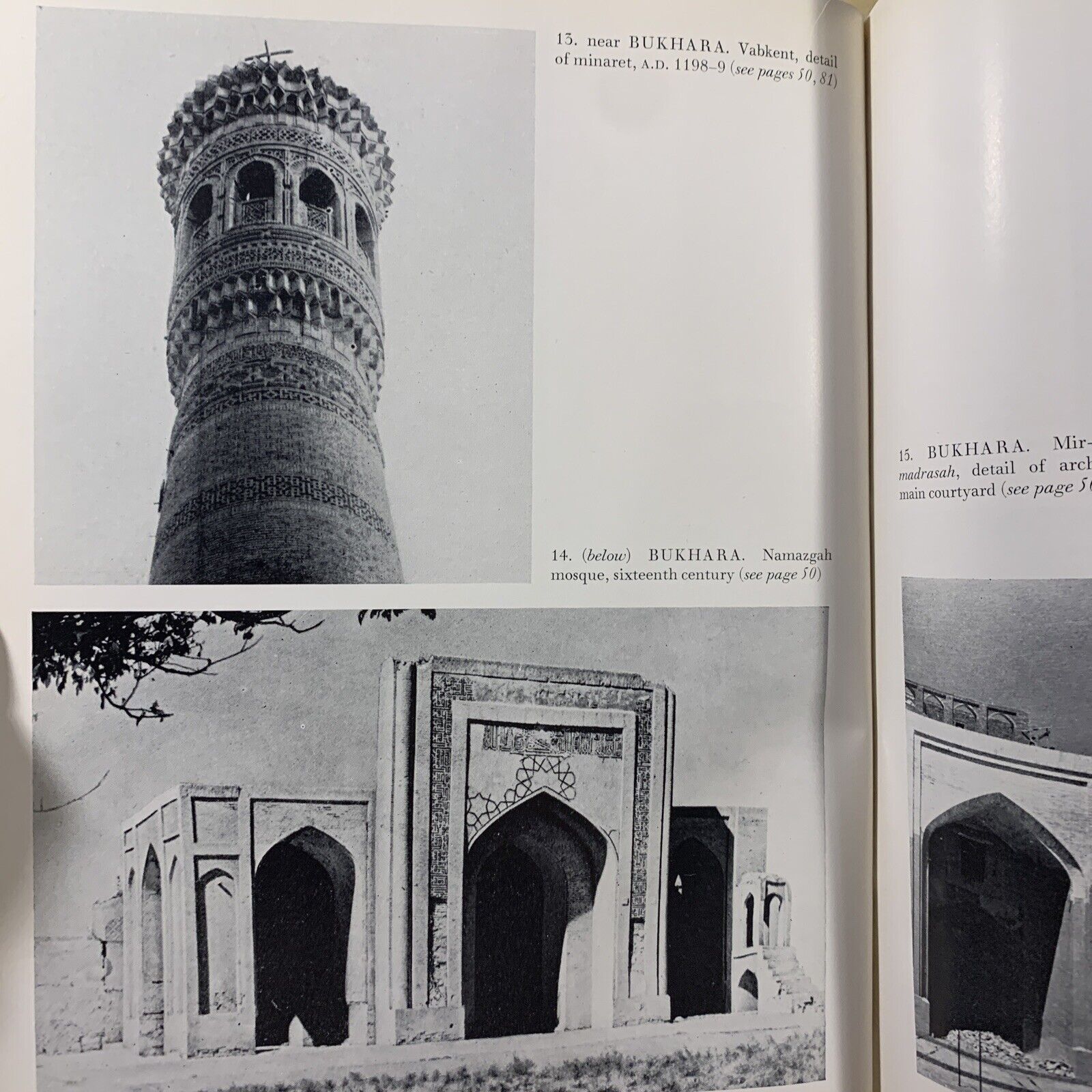 ISLAMIC ARCHITECTURE AND ITS DECORATION. DEREK HILL, OLEG GRABAR. Faber 1967 #