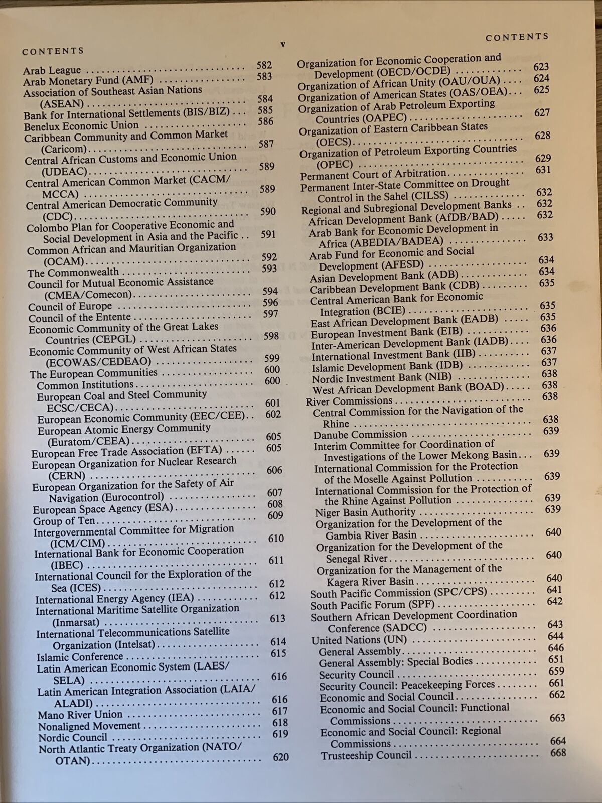 Political Handbook of the World, 1982-1983: Governments and Intergovernmental