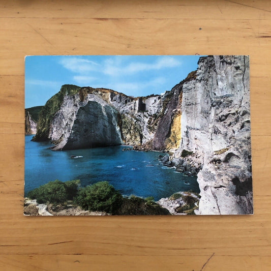Cartolina PONZA, LE FORNA - CALA DELL'INFERNO, VIAGGIATA spedizione gratuita