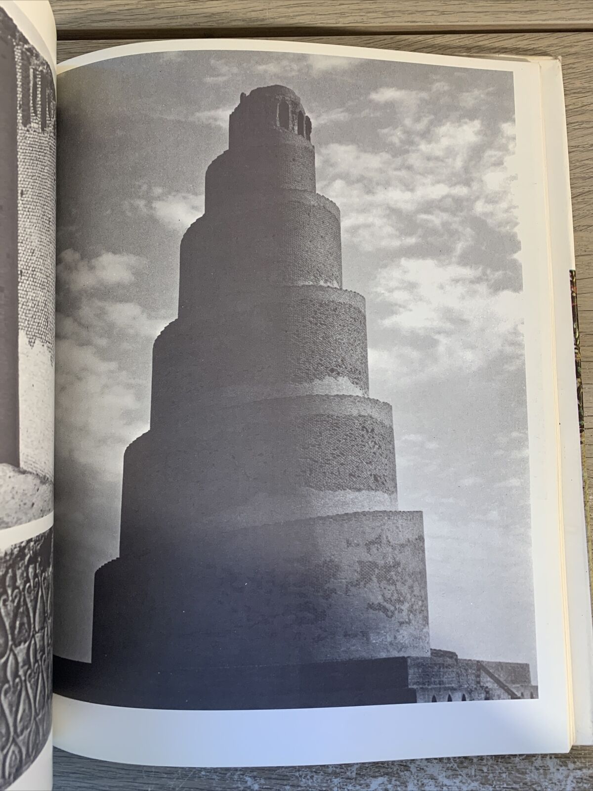 Damas Bagdad, Capitales et Terres des califes. J. Ghislain 1971. Dar El-Machreq