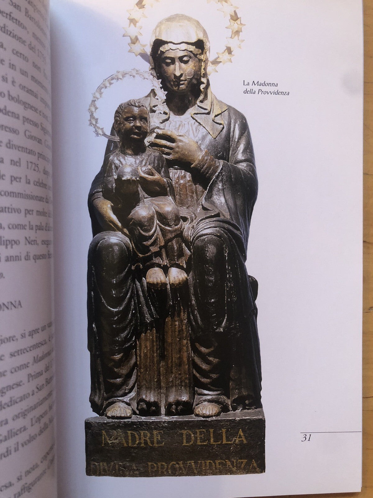 Il Santuario di Santa Maria della Pioggia, Giovanni Sassu. Costa Editore 2001