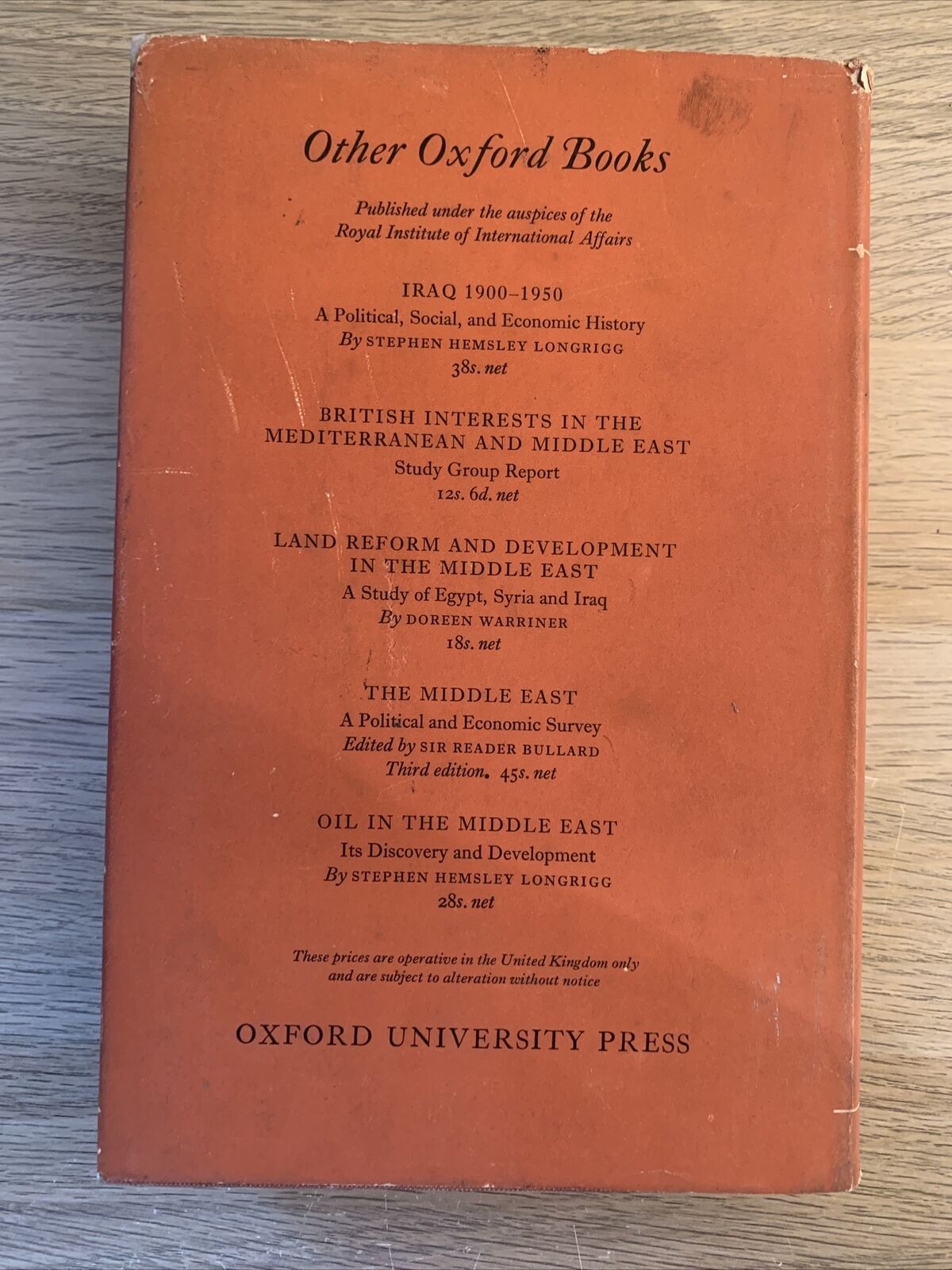 INDIPENDENT IRAQ  a study in Iraqi politics from 1932 to 1958. Majid Khadduri