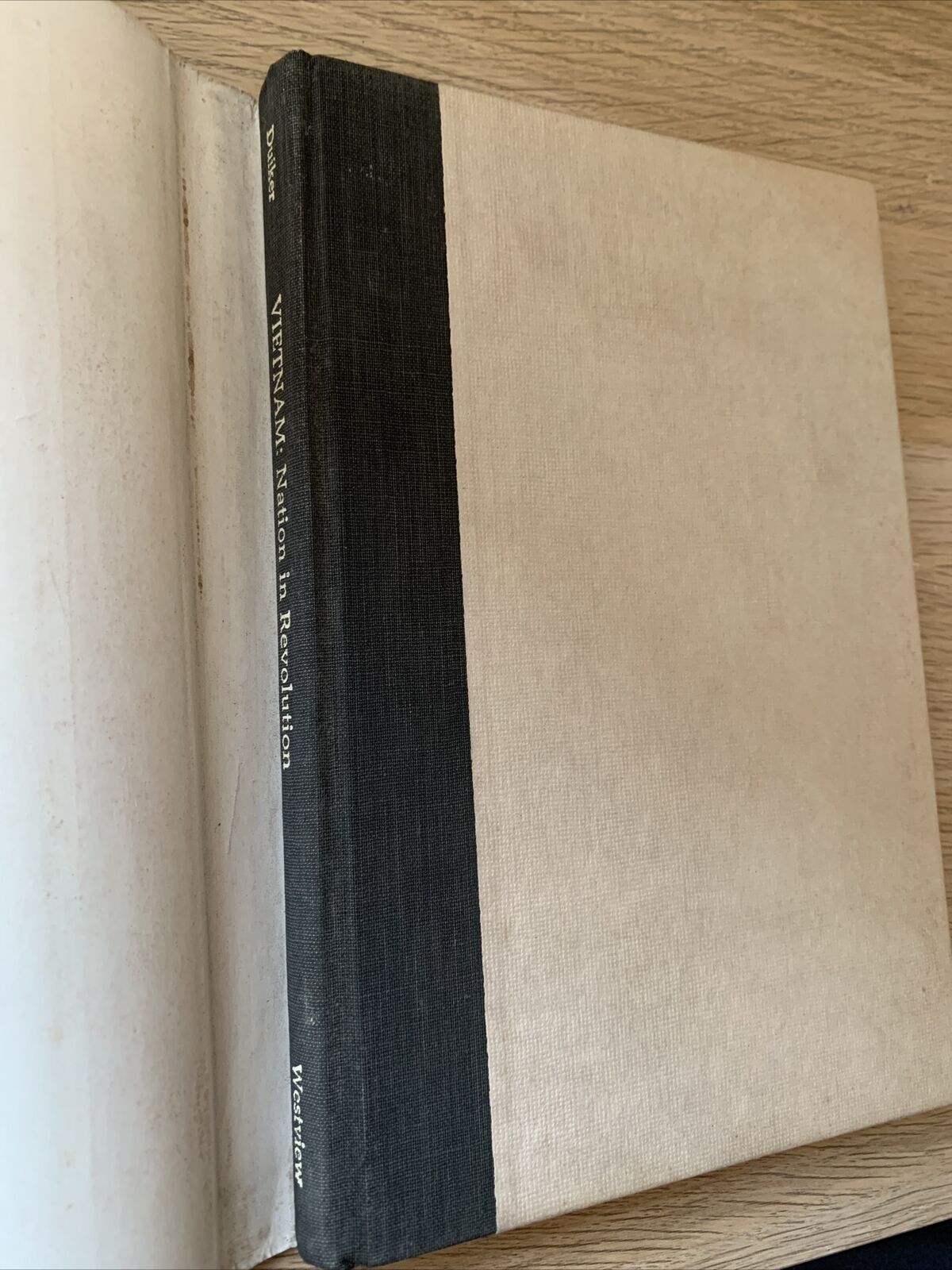 Vietnam, Nation in Revolution - William J. Duiker. Westview Press 1983 #
