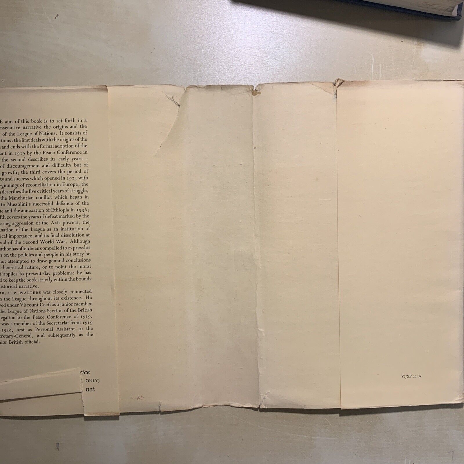 history of THE LEAGUE OF NATIONS - F. P. WALTERS. OXFORD UNIVERSITY PRESS 1960 #