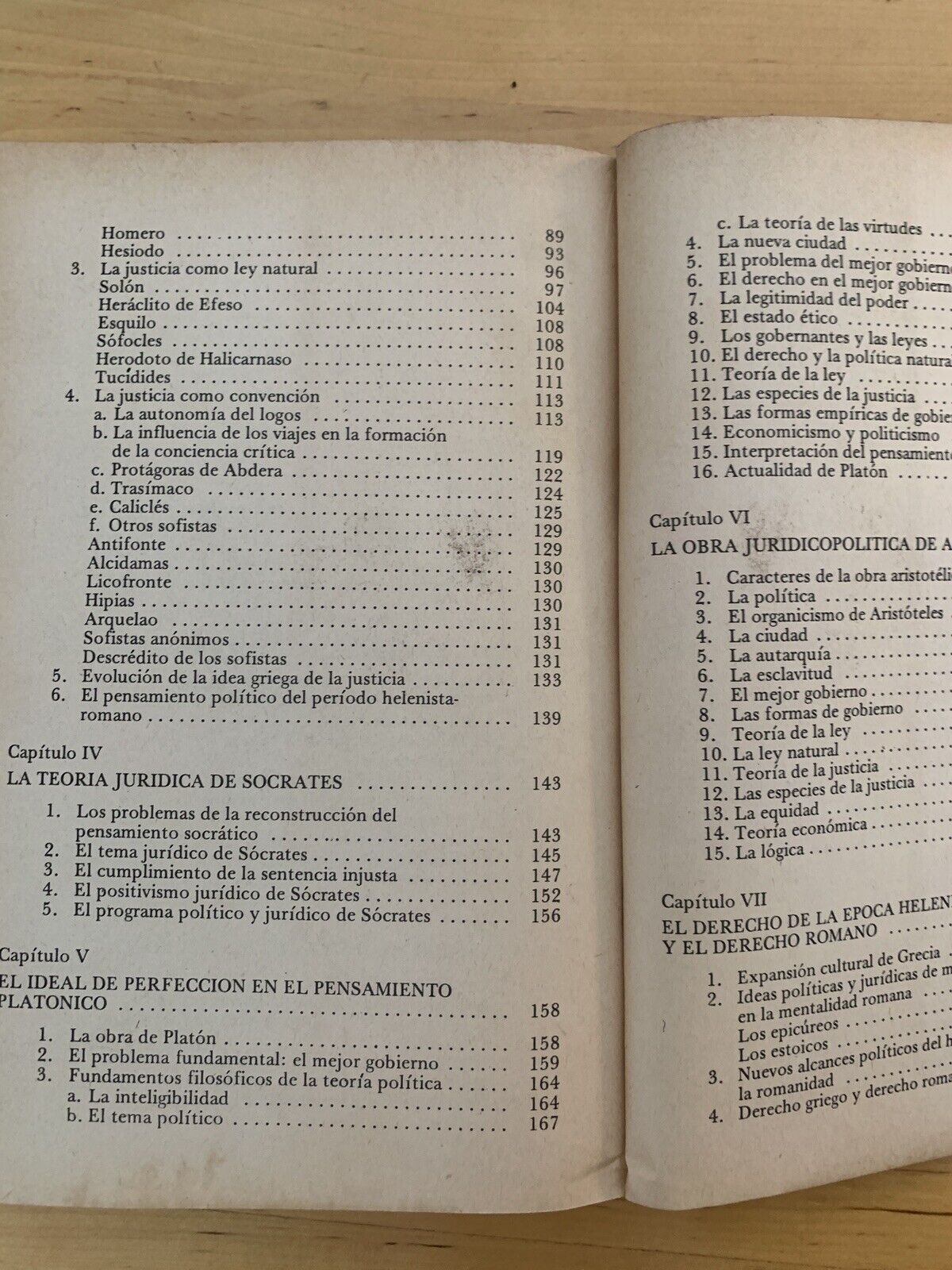 GUION HISTORICO DE LA CIENCIA DEL DERECHO -TOMO PRIMERO, UCA EDITORES 1978
