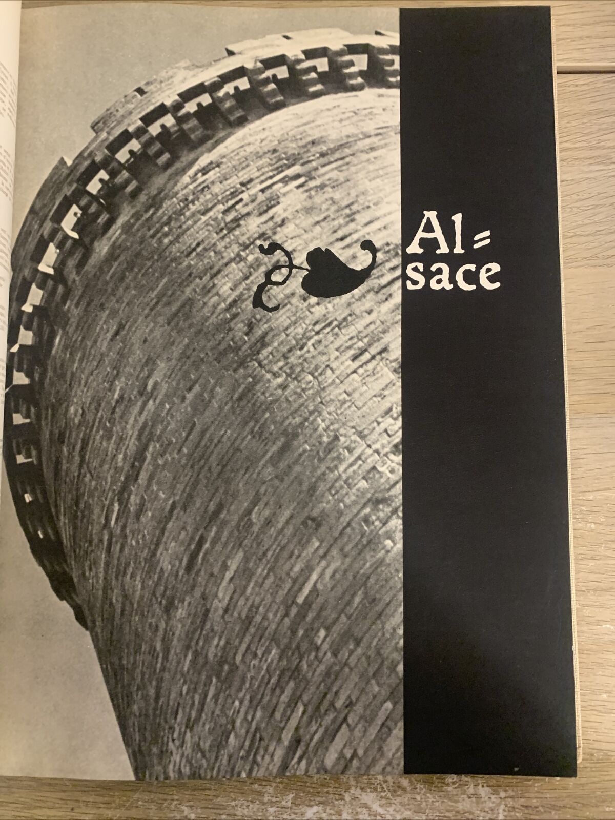 LES CHÂTEAUX FORTS EN FRANCE - ENAUD FRANÇOIS 1958