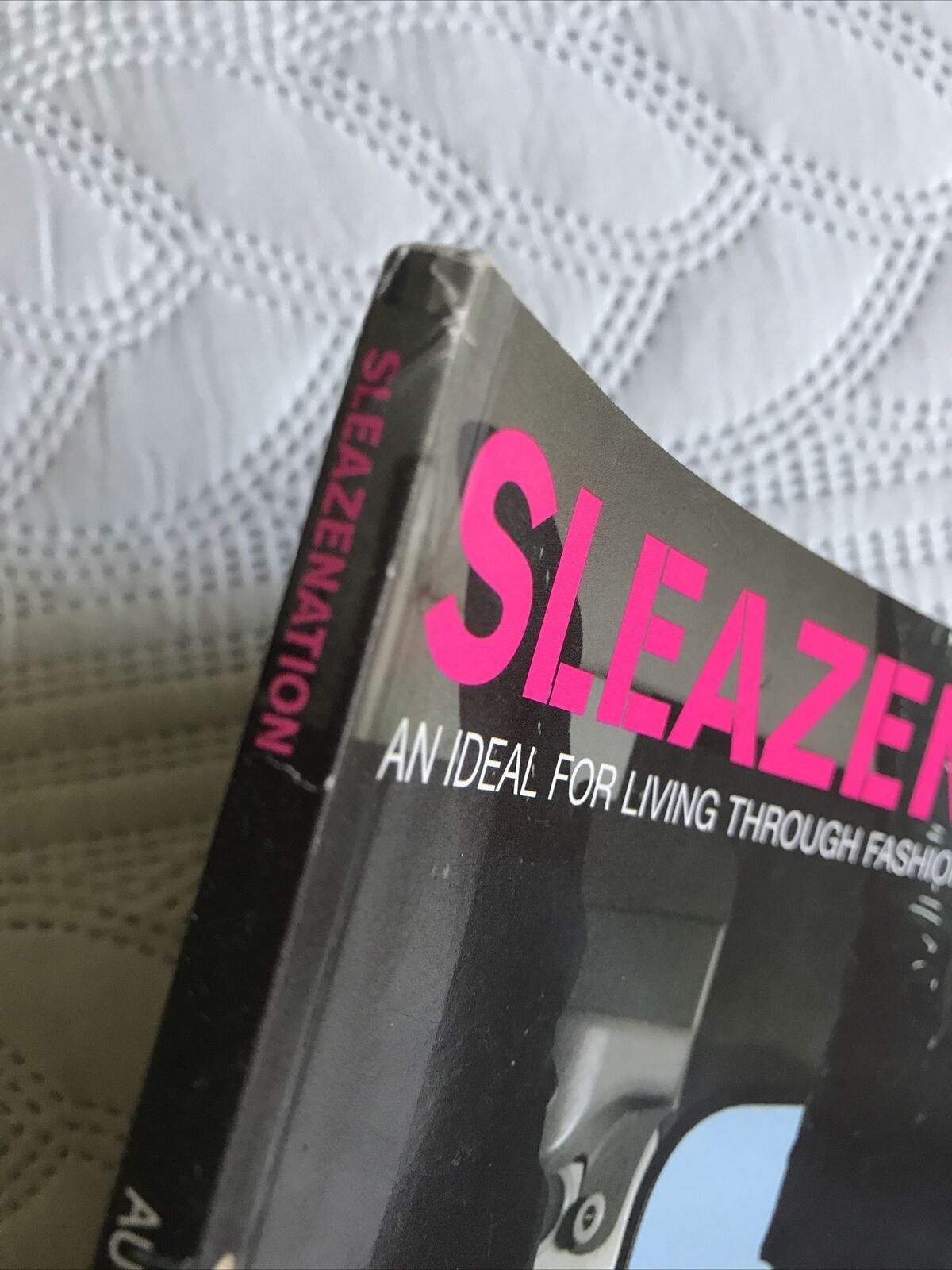 SLEAZENATION magazine - August 2001 volume 4 issue 07