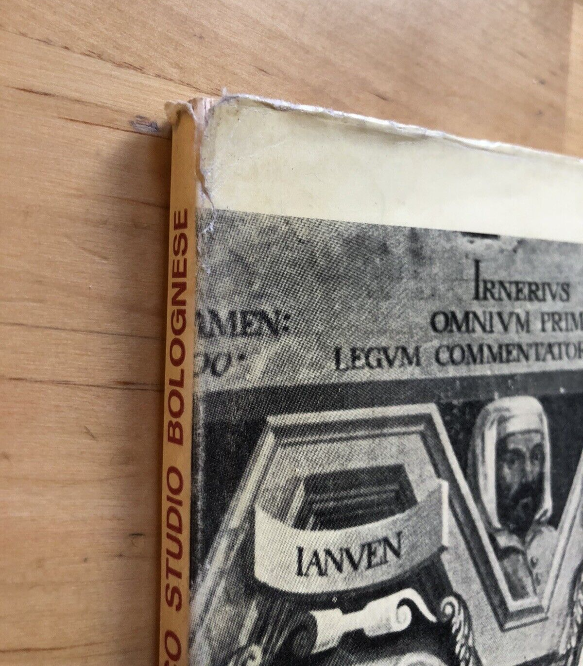 Il palazzo dell'Archiginnasio e l'antico studio bolognese BOLOGNA Carlo Colitta