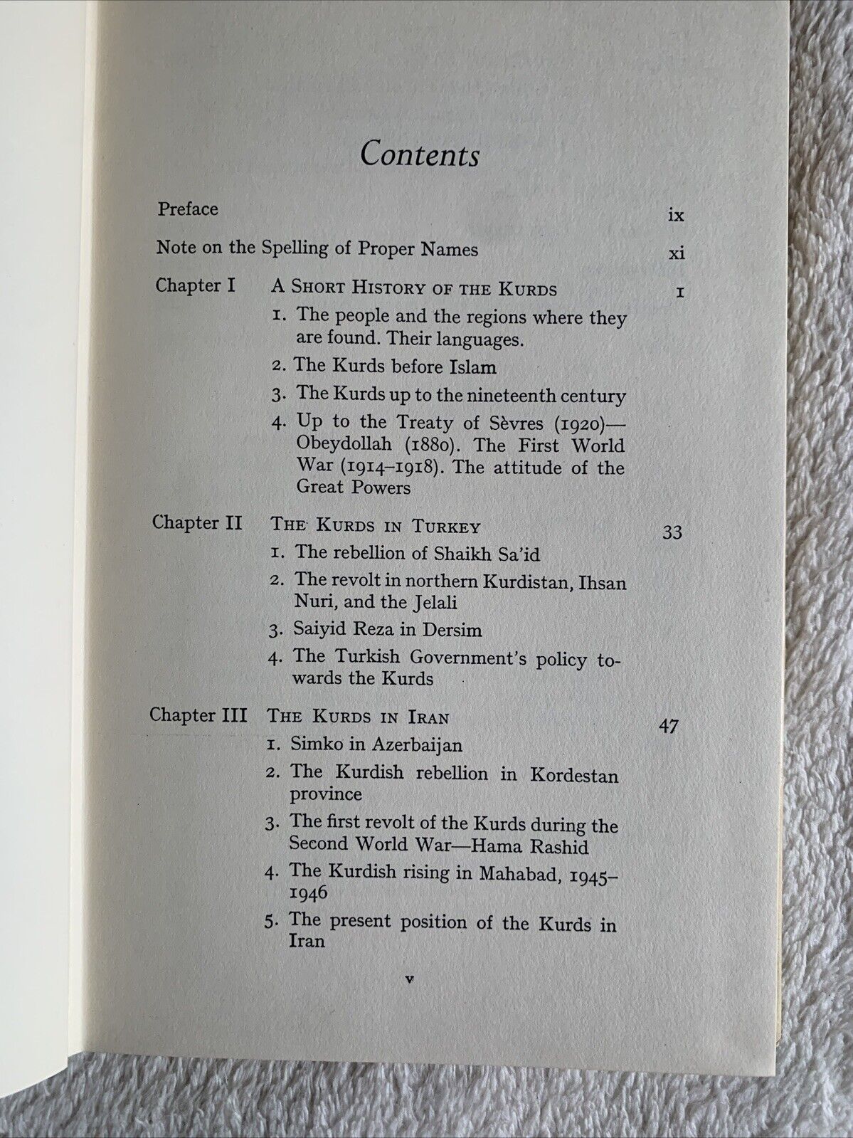 THE KURDS an historical and political study - Hassan Arfa 1968