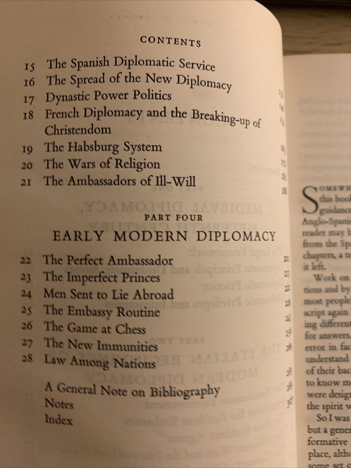 RENAISSANCE DIPLOMACY - GARRETT MATTINGLY. Peregrine Book 1965